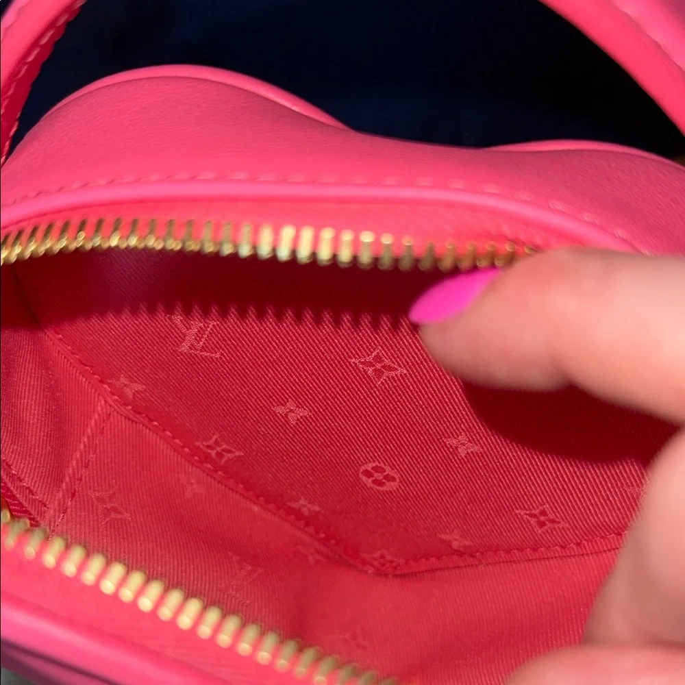 Louis Vuitton Pop My Heart Bubblegum Pink Pouch - Picture 5 of 11